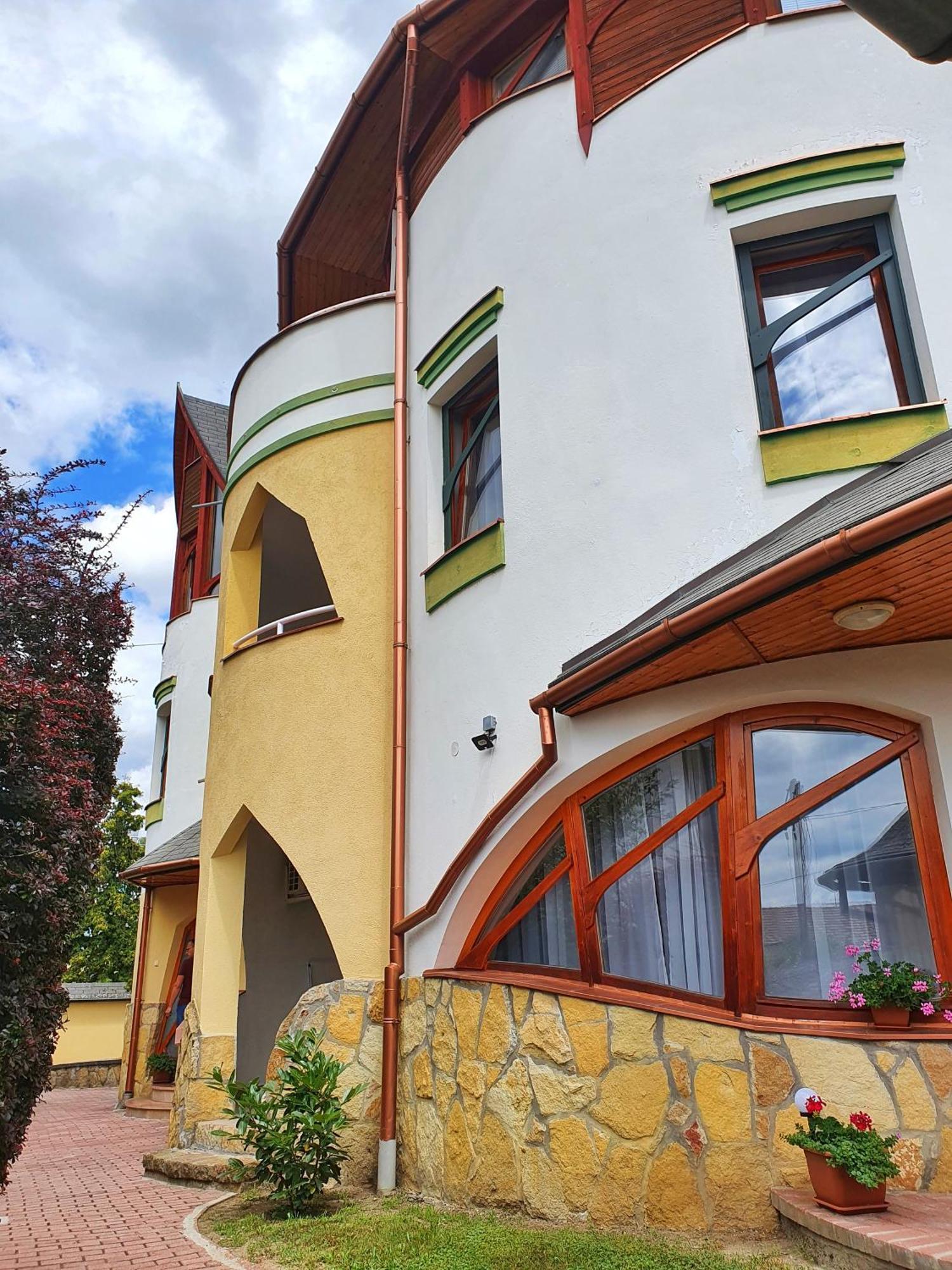 Pannonia Apartman 艾斯特根 客房 照片