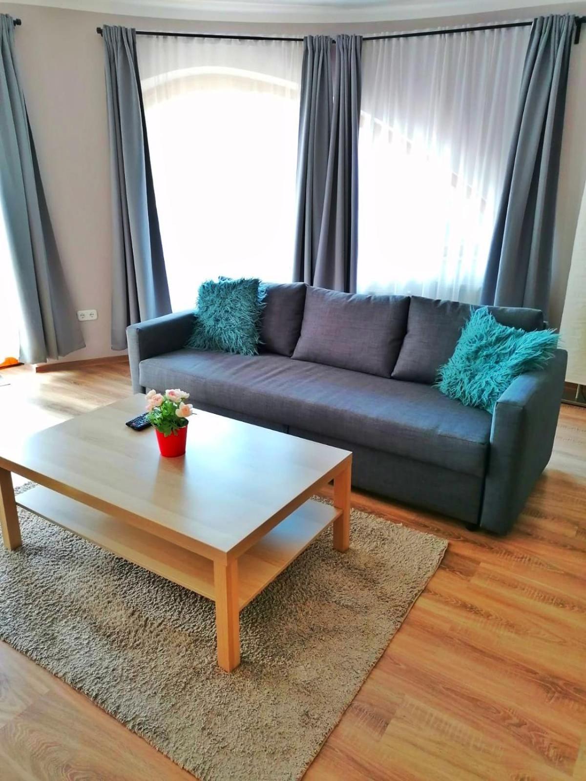 Pannonia Apartman 艾斯特根 外观 照片